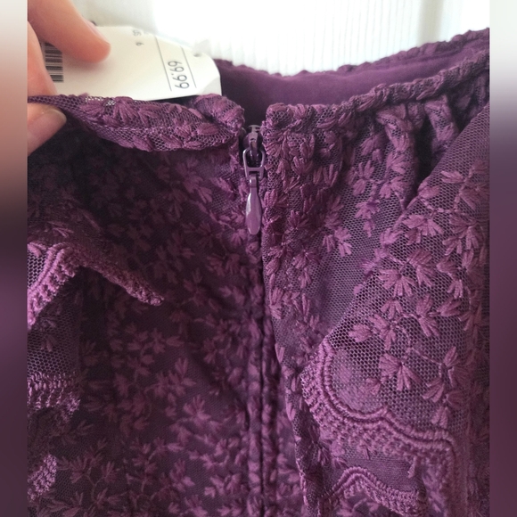 H&M Lace Burgundy Midi Dress Size 6 Dark Purple NWT - Picture 5 of 6